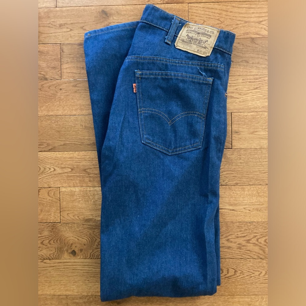Vintage Levi’s 505 9814 jeans